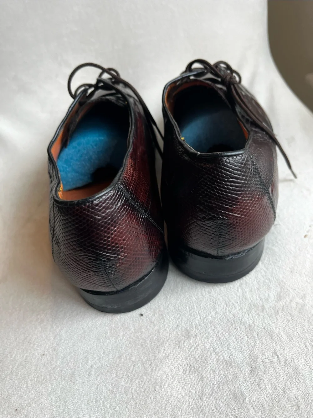 Men's‎ Lace-Up Lizard-Texture Dress Oxfords in Burgundy